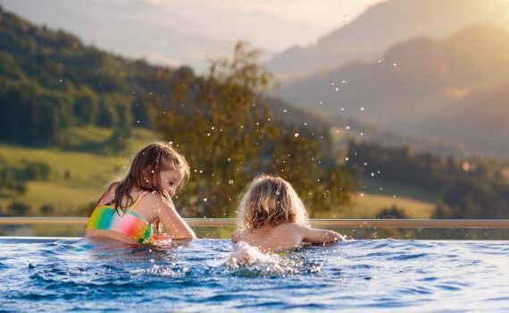 Zu sehen ist das Bild 1 zum Beitrag mit dem Thema: DIY Infinity Pool – Ratgeber & Tipps