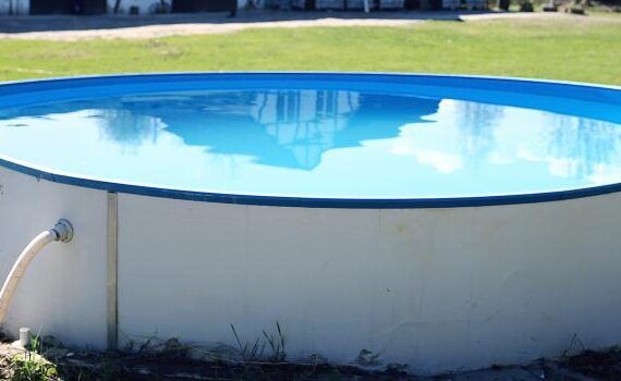 Zu sehen ist das Bild 1 zum Beitrag mit dem Thema: Swimming Pools aus Edelstahl